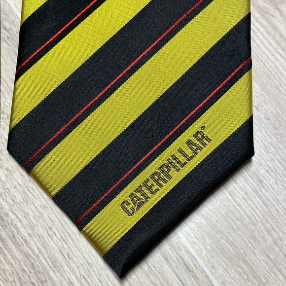 Caterpillar Bold Yellow and Black Men's Tie - Picture 12 of 12